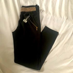 Perfect black Docele sporty spandex leggings, ready to wear now.